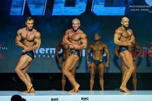 CLASSIC PHYSIQUE НОВИЧКИ